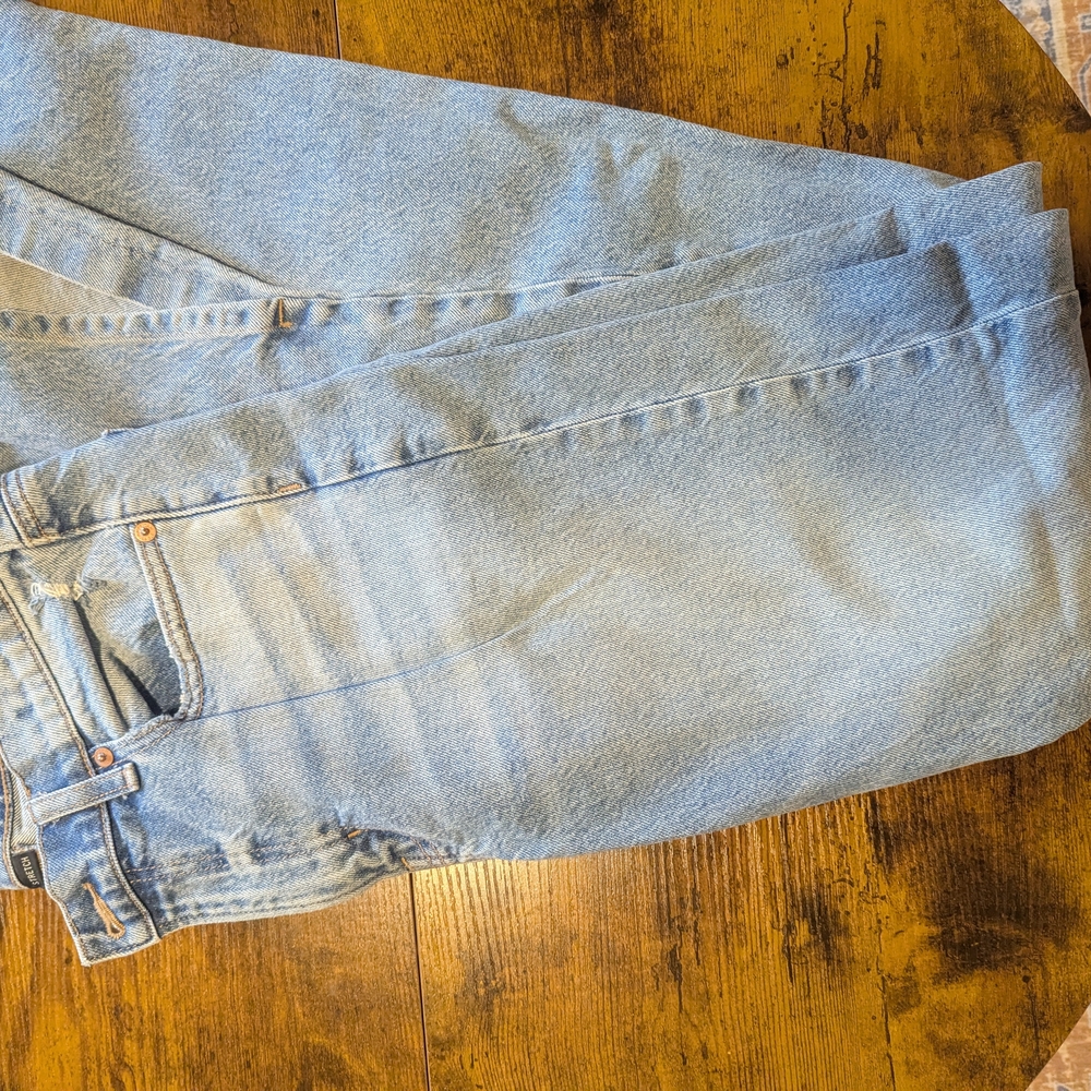 8 Long Women's American Eagle Outfitters Light Blue 90s Bootcut Jeans Size